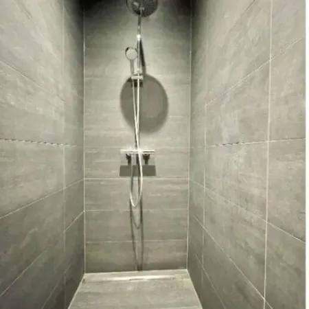 Appartement One Bedroom Flat With Terrace And Parking *