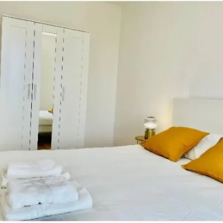 One Bedroom Flat With Terrace And Parking *