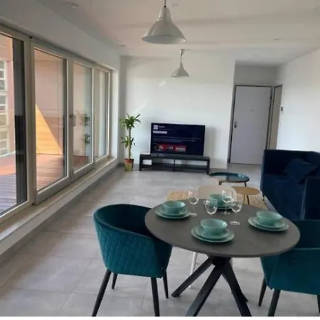 One Bedroom Flat With Terrace And Parking Apartment *